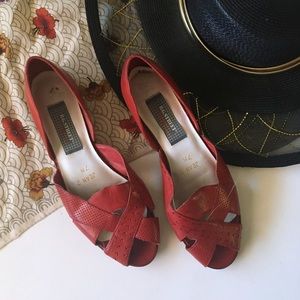 3/$12 Vintage Woven Embroidered Leather Sandals